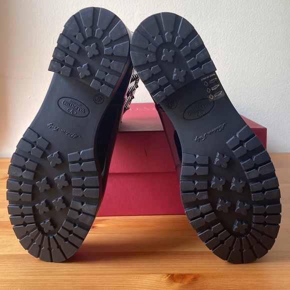 Valentino Garavani Rockstud Black Rain Boots Size 40 - Picture 5 of 7